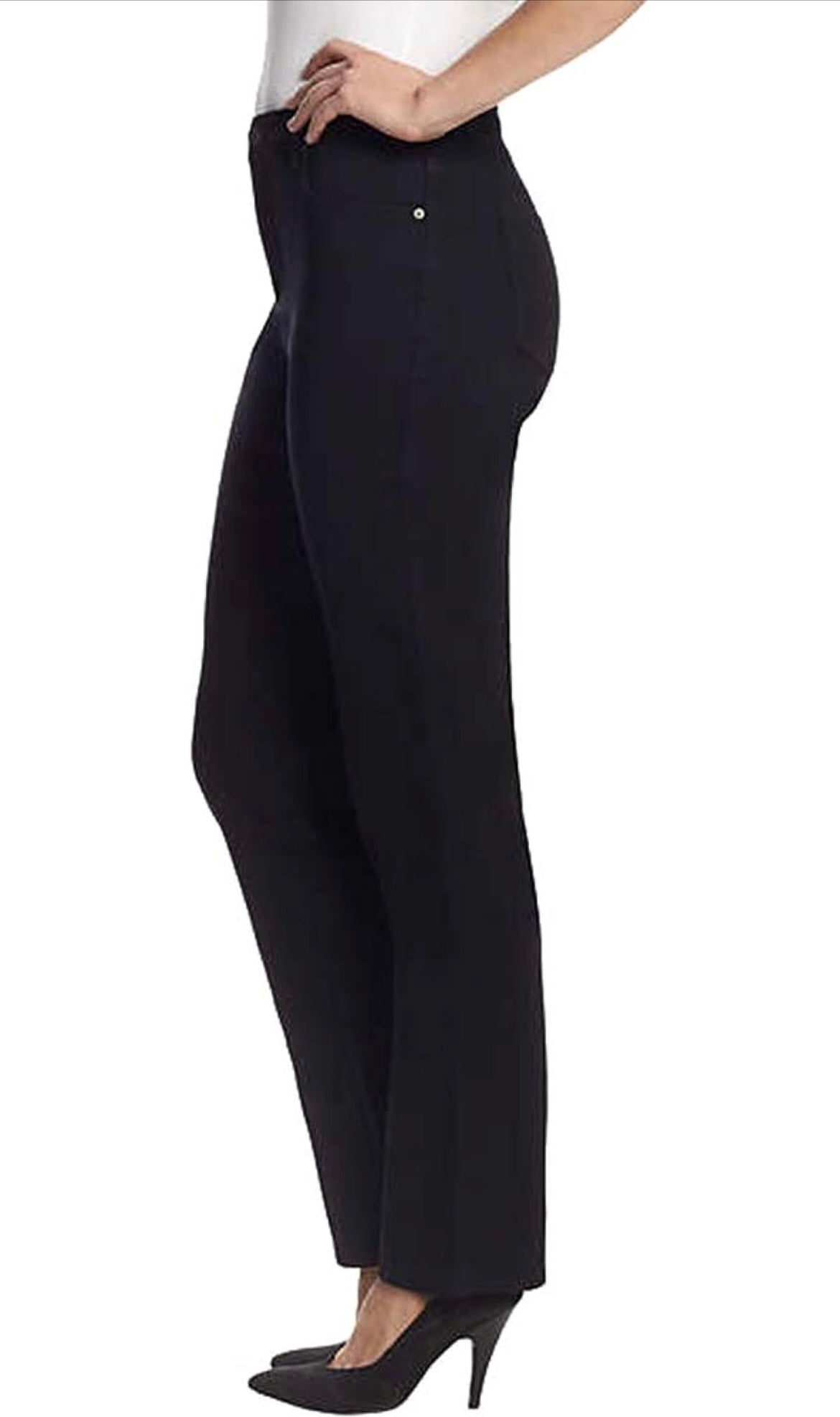 “Gloria Vanderbilt” Black High Rise Tapered Jean